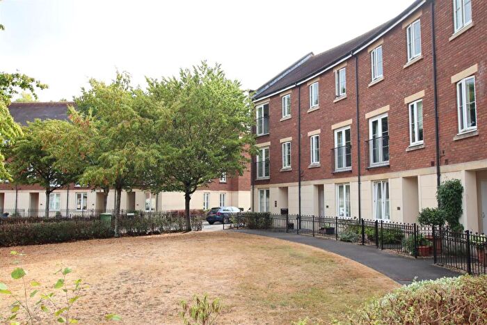 2 Bedroom Flat For Sale In Gras Lawn, St Leonards, Exeter, EX2