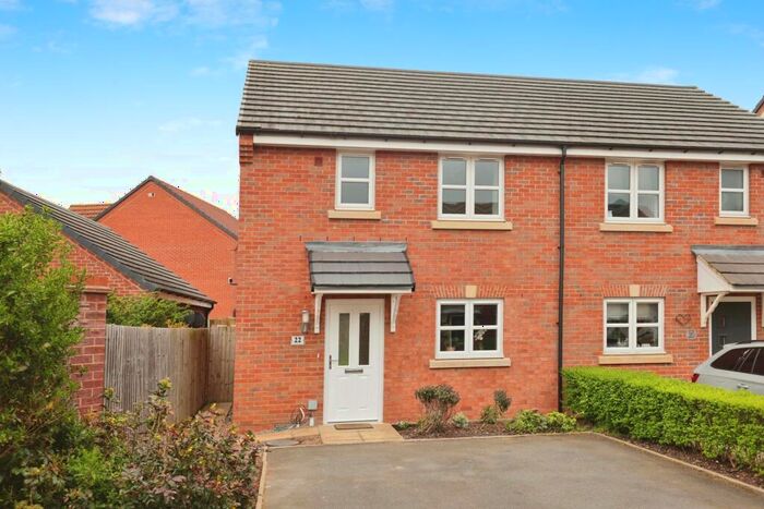 3 Bedroom Semi-Detached House For Sale In Horseshoe Crescent, Wellesbourne, Warwick, Warwickshire, CV35