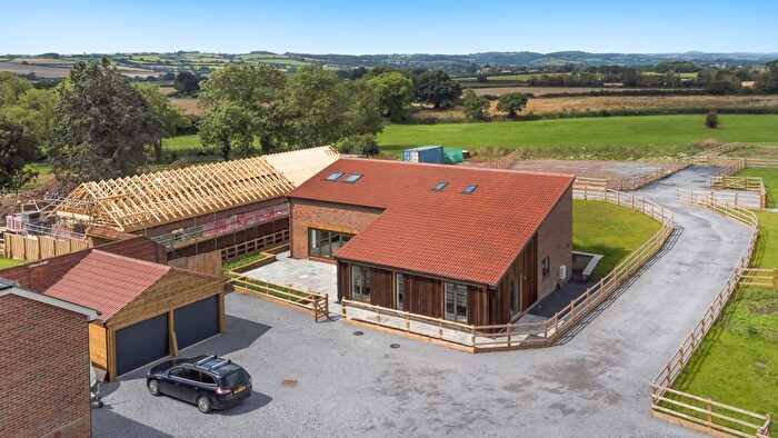 4 Bedroom Barn Conversion To Rent In Rhode, Bridgwater, TA5