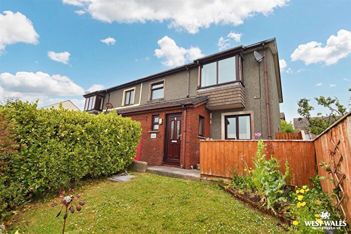 3 Bedroom Semi-Detached House For Sale In Beach Road, Llanreath, Pembroke Dock, SA72