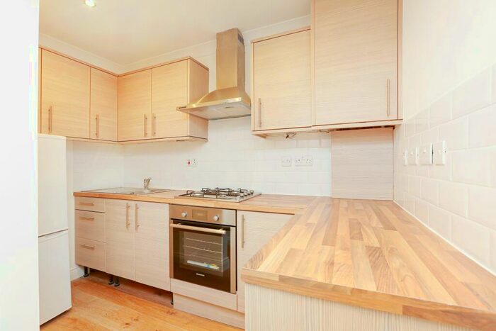 2 Bedroom Flat To Rent In St Pauls Road, Islington, N1