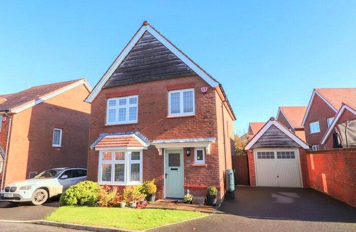 3 Bedroom Detached House To Rent In Kivell Close, Holsworthy, EX22