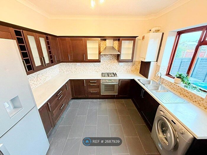 2 Bedroom Terraced House To Rent In Foxdenton Lane, Chadderton, Oldham, OL9