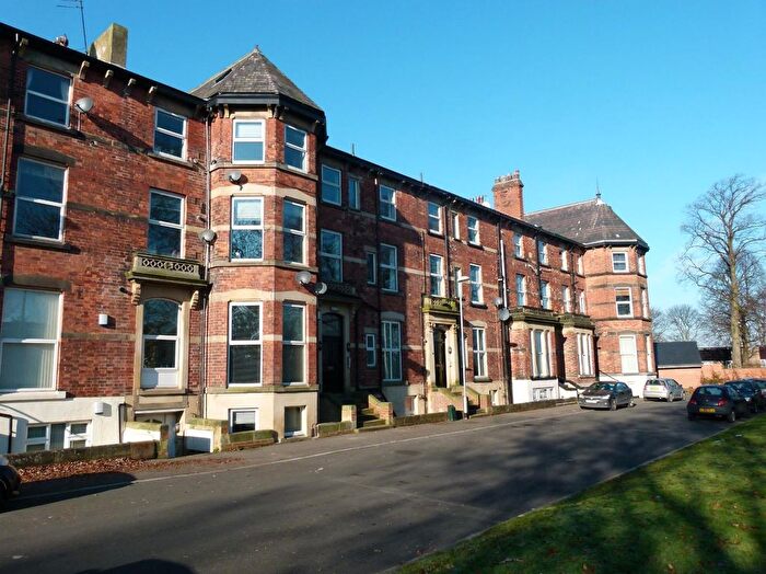 2 Bedroom Flat To Rent In Westfield Terrace, Leeds, West Yorkshire, LS7