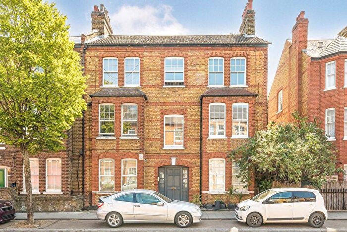 2 Bedroom Flat For Sale In Queenstown Road, Diamond Conservation Area, SW8