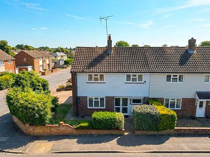 3 Bedroom Semi-Detached House For Sale In Passingham Avenue, Billericay, CM11
