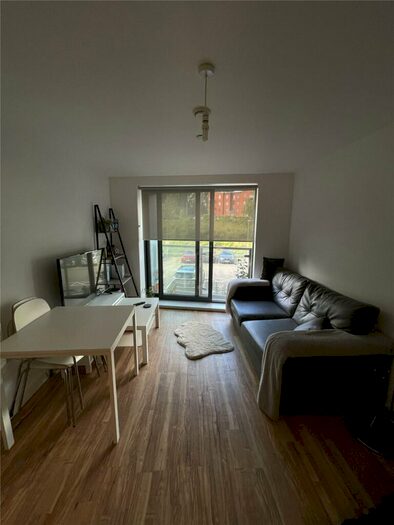 1 Bedroom Flat To Rent In Aire, Cross Green Lane, LS9