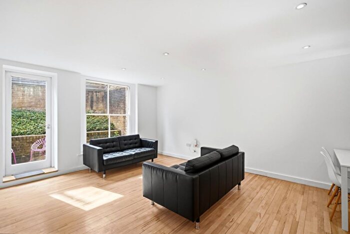 2 Bedroom Flat For Sale In Shakespeare Road, Herne Hill, London, SE24