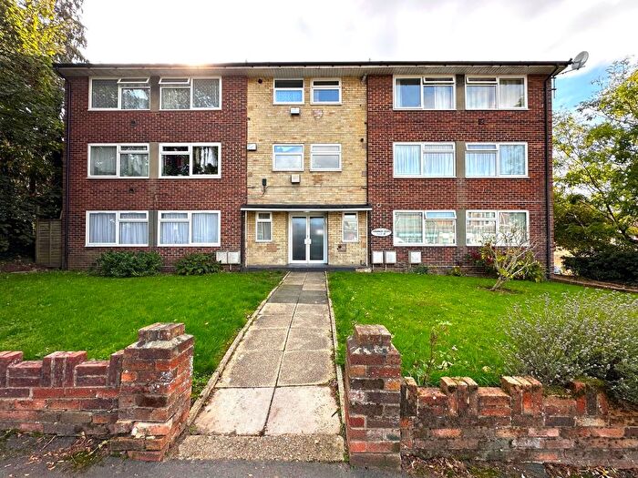 1 Bedroom Flat To Rent In Radstock Road, Southampton, Hampshire, SO19