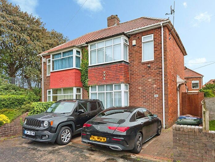 2 Bedroom Semi Detached House For Sale In Fallodon Gardens, Newcastle Upon Tyne, NE5