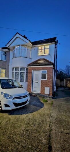 2 Bedroom Maisonette To Rent In Malvern Gardens, Queensbury, Harrow, HA3