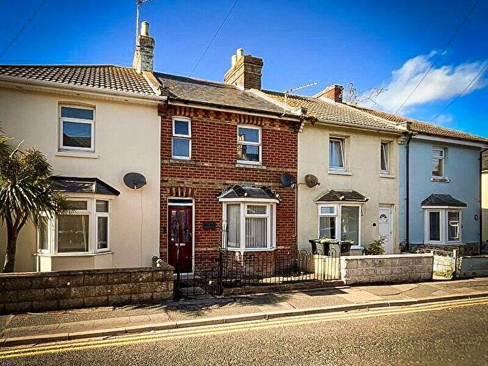 2 Bedroom Terraced House For Sale In Beaconsfield Road, Christchurch, Dorset, BH23