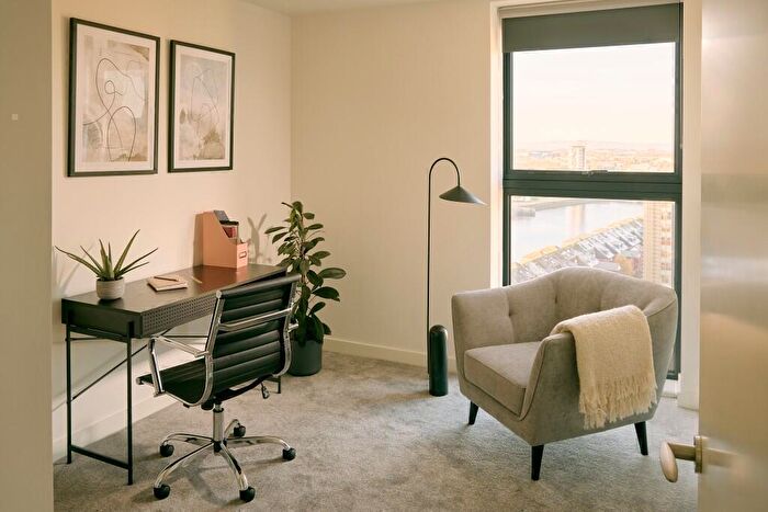 3 Bedroom Flat To Rent In Anderston Quay, Glasgow, G3