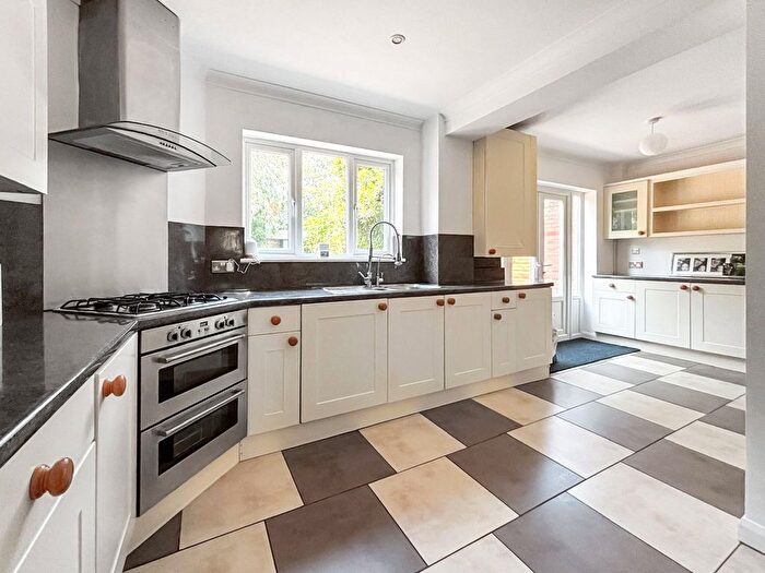 5 Bedroom Detached House For Sale In Crofton Avenue, Bexley, DA5