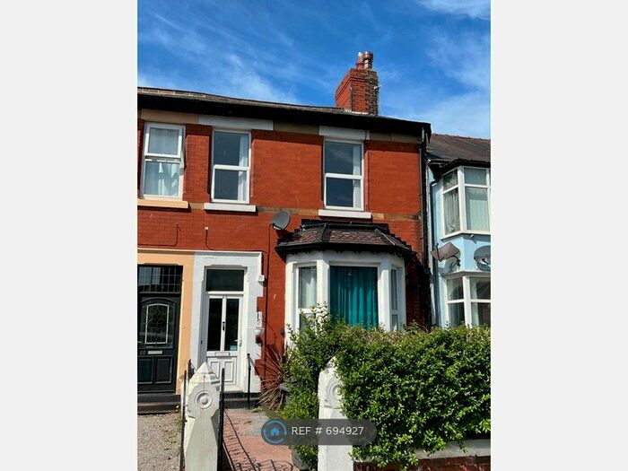 2 Bedroom Flat To Rent In Bispham Road, Blackpool, FY2