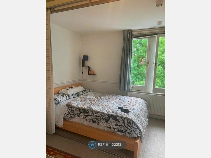 Studio To Rent In Sutherland Avenue, London W9