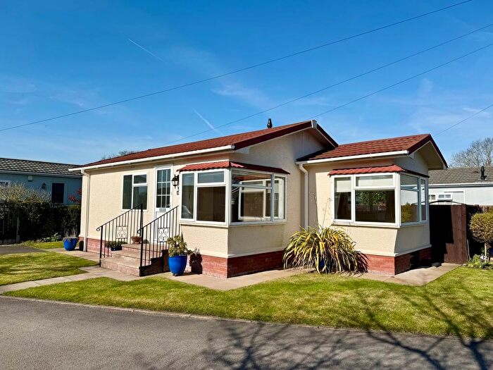 2 Bedroom Park Home For Sale In The Meadows Mount Pleasant Residential Park, Goostrey, CW4