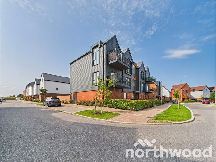 2 Bedroom Flat For Sale In Highwood Drive, Chilmington Lakes, Ashford, TN23