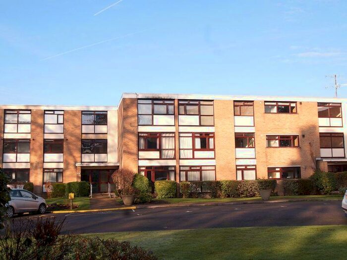 2 Bedroom Apartment To Rent In Beechcroft Manor, Weybridge, KT13