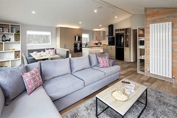 3 Bedroom Caravan For Sale In Ilfracombe, Devon, EX34