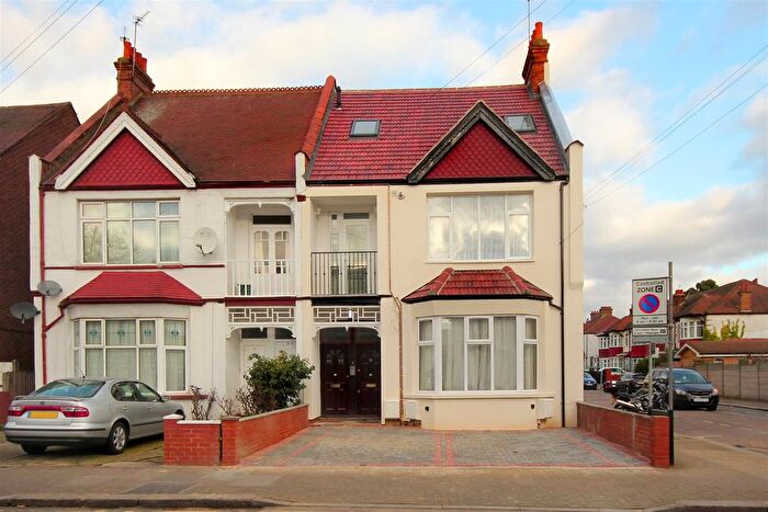 2 Bedroom Flat To Rent In Eagle Road, Wembley, HA0