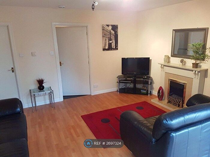 2 Bedroom Flat To Rent In Charles Street, Aberdeen, AB25