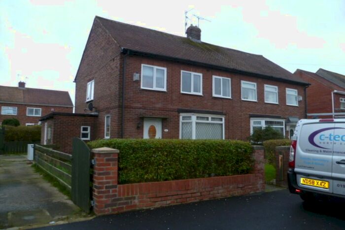 3 Bedroom Semi-Detached House To Rent In College Road, Hebburn, NE31