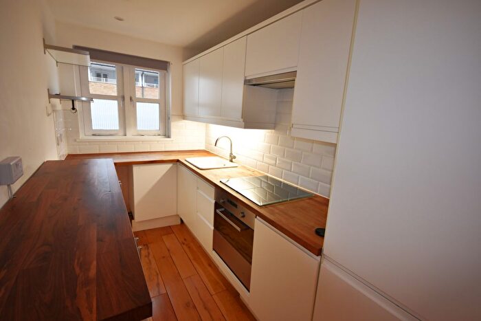 3 Bedroom Flat To Rent In Odessa Street, London, SE16