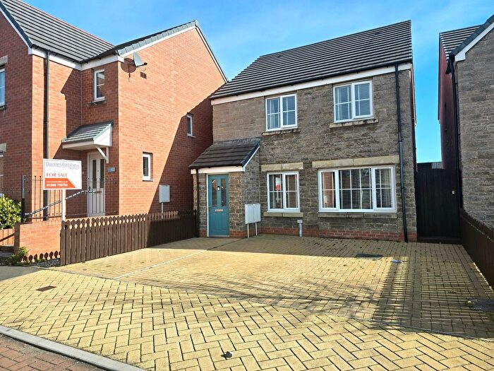 3 Bedroom Detached House For Sale In Ffordd Cadfan, Bridgend, CF31