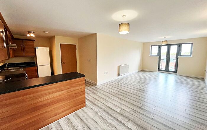 2 Bedroom Flat To Rent In Old Chester Road, Birkenhead, CH42