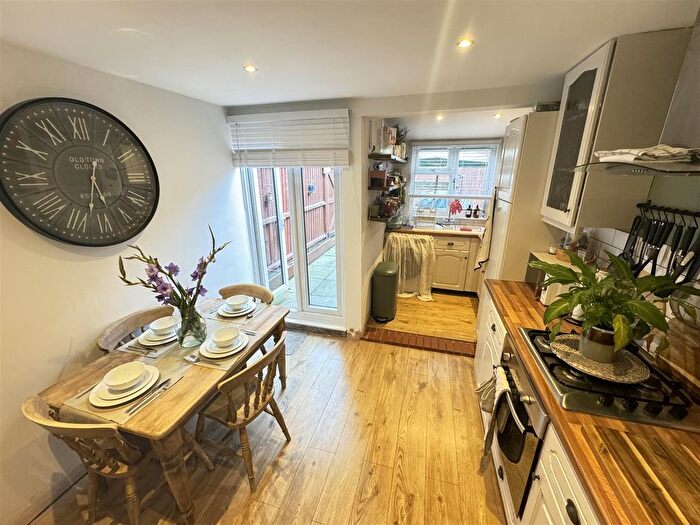 2 Bedroom Cottage For Sale In Anchor Lane, Heybridge, Maldon, CM9