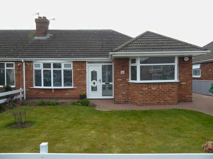 3 Bedroom Semi-Detached Bungalow To Rent In Queen Elizabeth Road, Humberston, Grimsby, DN36