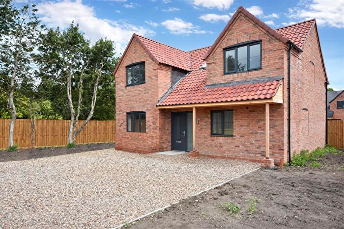 3 Bedroom Detached House For Sale In Grove Grange, Barnby Road, Newark, NG24