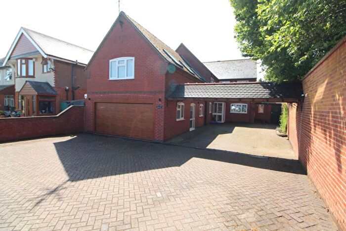 5 Bedroom Detached House For Sale In Leicester Road, Lutterworth, LE17