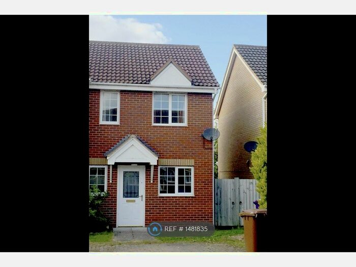 2 Bedroom Semi-Detached House To Rent In Redwing Rise, Royston, SG8