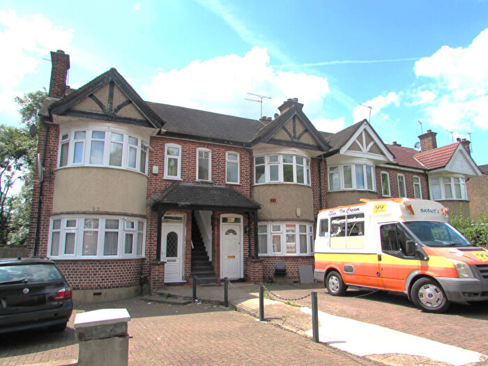 2 Bedroom Flat To Rent In Christchurch Avenue, Harrow, Middlesex, HA3