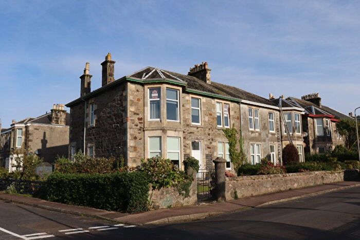 3 Bedroom Flat For Sale In Wyndham Road, Rothesay, PA20