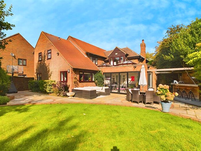 5 Bedroom House To Rent In The Green, Hitchin, SG4