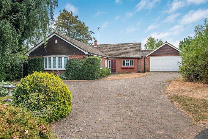3 Bedroom Detached Bungalow For Sale In Faggotts Close, Radlett, WD7