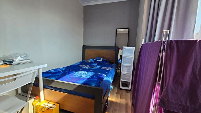 2 Bedroom Flat For Sale In Church Road, London, E12