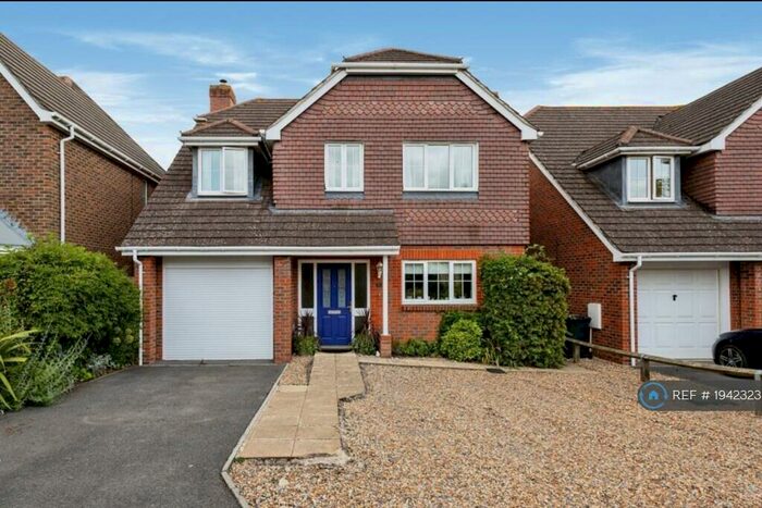 4 Bedroom Detached House To Rent In Caspian Close, Fishbourne, Chichester, PO18