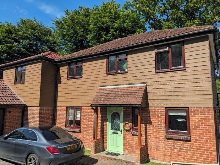 5 Bedroom Detached House To Rent In The Covert, Chatham, ME5