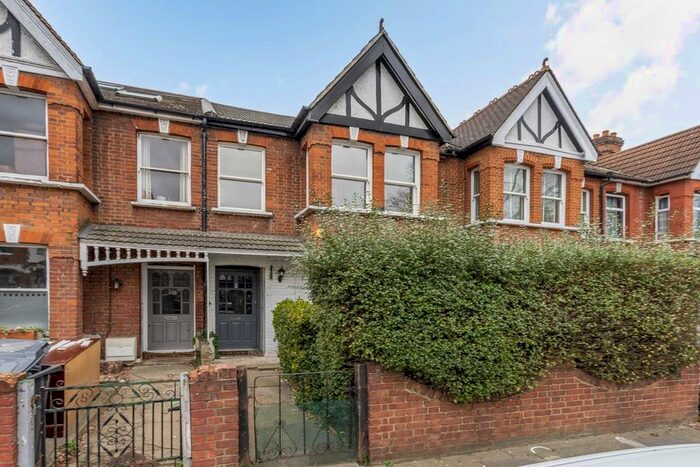 3 Bedroom Property To Rent In Windmill Road, London, W5