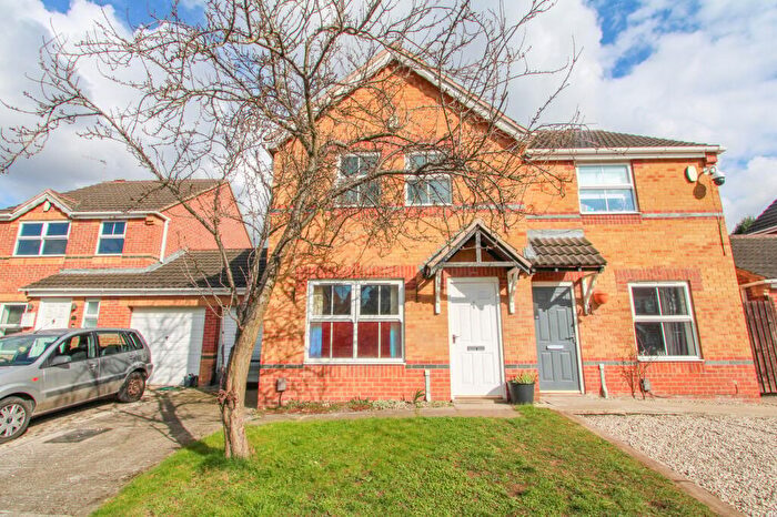 3 Bedroom Semi-Detached House To Rent In Horse Shoe Court, Balby, Doncaster, DN4