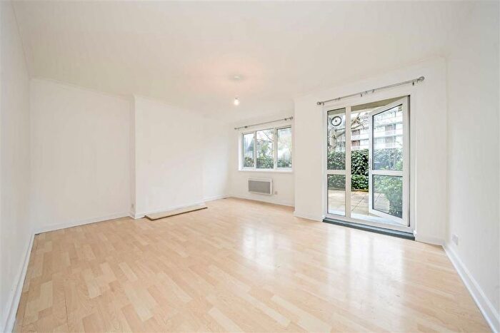 3 Bedroom Flat To Rent In Shaftesbury Street, Hoxton, N1