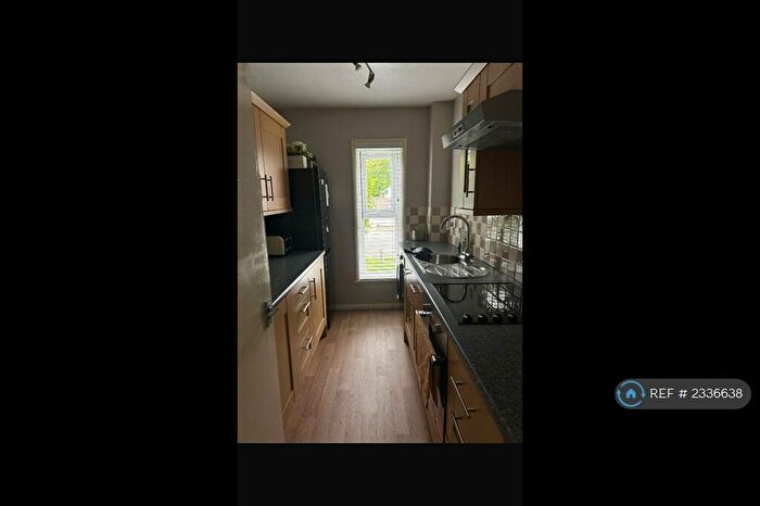 1 Bedroom Flat To Rent In Selborne Road, Littlehampton, BN17