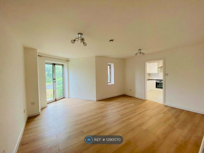 3 Bedroom Flat To Rent In Ridgemont Close, Oxford, OX2