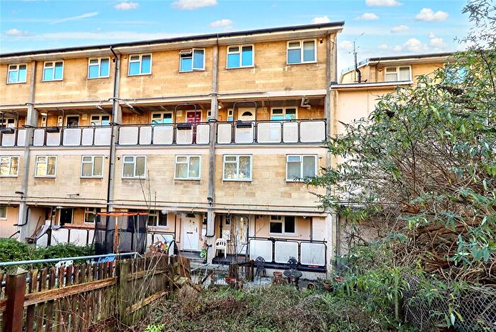 3 Bedroom Apartment For Sale In Longacre House, Snow Hill, Bath, BA1