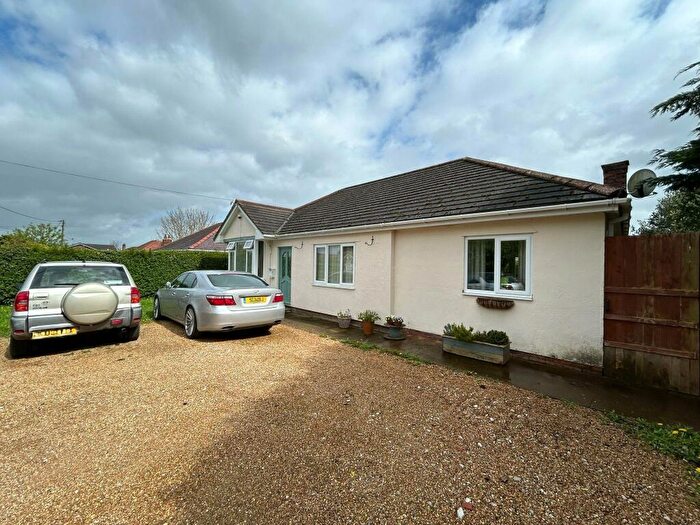 3 Bedroom Detached Bungalow For Sale In Croeshowell Lane, Rossett, LL12