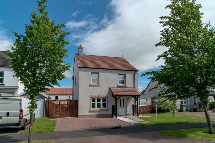 3 Bedroom Detached House For Sale In Castle Circle, Lennoxtown, G66